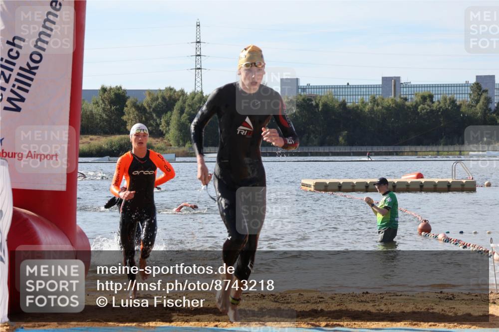 07.09.2025 - 19. Norderstedt Triathlon Luisa Fischer http://msf.ph/oto/8743218 07.09.2025 10:21:04 Schwimmen 654, 657, 675, 677 meine-sportfotos.de