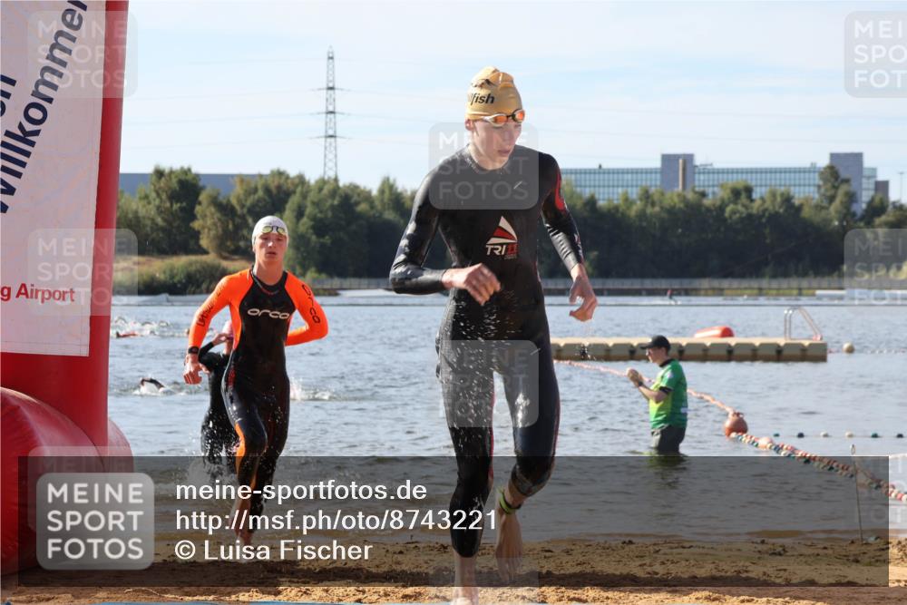 07.09.2025 - 19. Norderstedt Triathlon Luisa Fischer http://msf.ph/oto/8743221 07.09.2025 10:21:04 Schwimmen 654, 657, 675, 677 meine-sportfotos.de