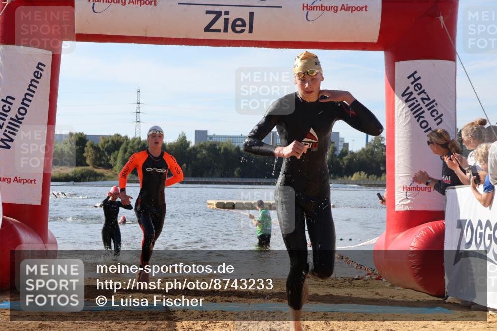 07.09.2025 - 19. Norderstedt Triathlon Luisa Fischer http://msf.ph/oto/8743233 07.09.2025 10:21:05 Schwimmen 657, 675, 677 meine-sportfotos.de