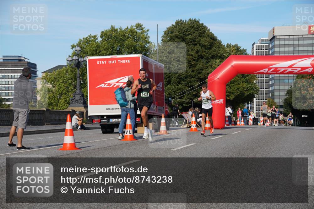 07.09.2025 - BARMER Alsterlauf Yannick Fuchs http://msf.ph/oto/8743238 07.09.2025 09:29:02 Laufen 3422, 6316 meine-sportfotos.de
