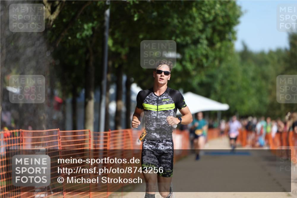 07.09.2025 - 19. Norderstedt Triathlon Michael Strokosch http://msf.ph/oto/8743256 07.09.2025 11:56:28 Laufen 1155, 1175 meine-sportfotos.de