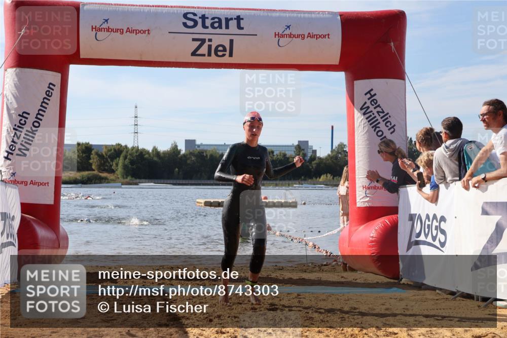 07.09.2025 - 19. Norderstedt Triathlon Luisa Fischer http://msf.ph/oto/8743303 07.09.2025 10:21:09 Schwimmen 657, 675, 677 meine-sportfotos.de