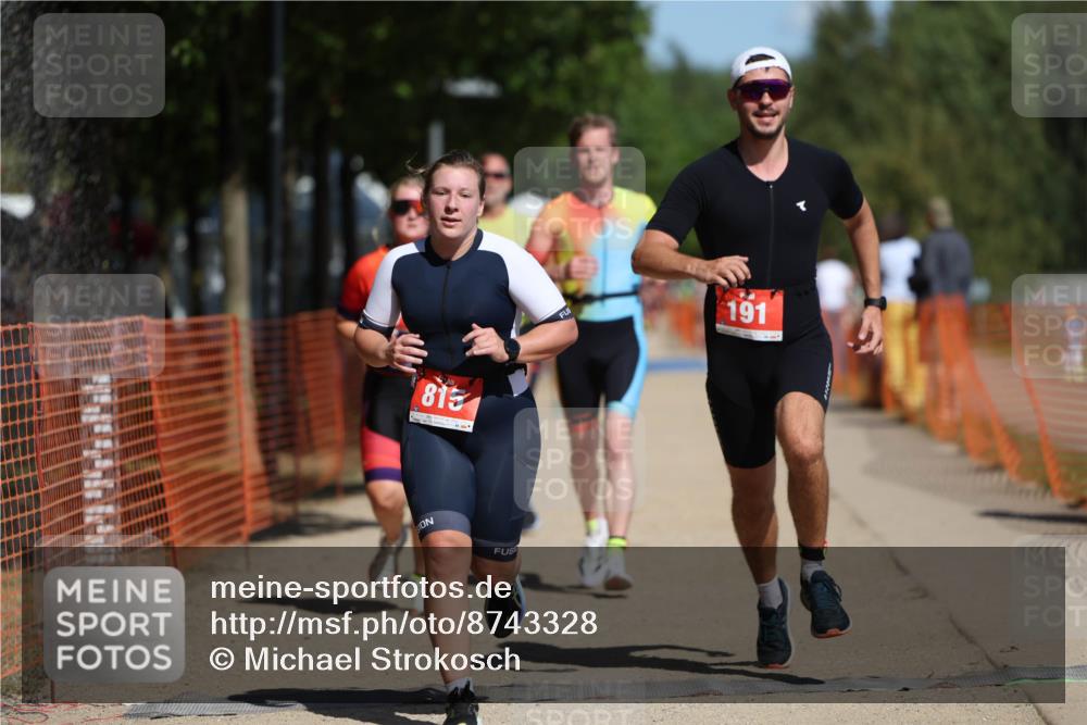 07.09.2025 - 19. Norderstedt Triathlon Michael Strokosch http://msf.ph/oto/8743328 07.09.2025 12:33:27 Laufen 191, 210, 714, 782, 815, 1247, 1265, 1329 meine-sportfotos.de
