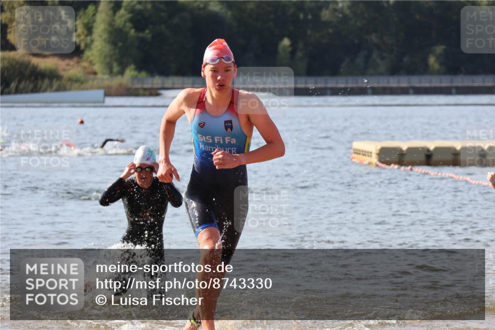 07.09.2025 - 19. Norderstedt Triathlon Luisa Fischer http://msf.ph/oto/8743330 07.09.2025 10:21:22 Schwimmen 649, 687 meine-sportfotos.de