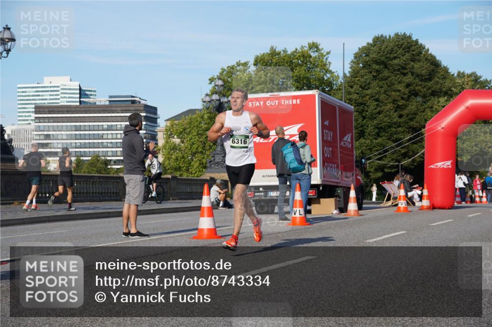 07.09.2025 - BARMER Alsterlauf Yannick Fuchs http://msf.ph/oto/8743334 07.09.2025 09:29:04 Laufen 6316 meine-sportfotos.de