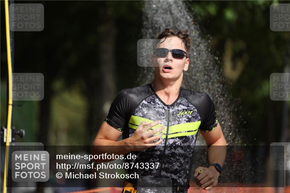 07.09.2025 - 19. Norderstedt Triathlon Michael Strokosch http://msf.ph/oto/8743337 07.09.2025 11:56:30 Laufen 1155, 1175 meine-sportfotos.de