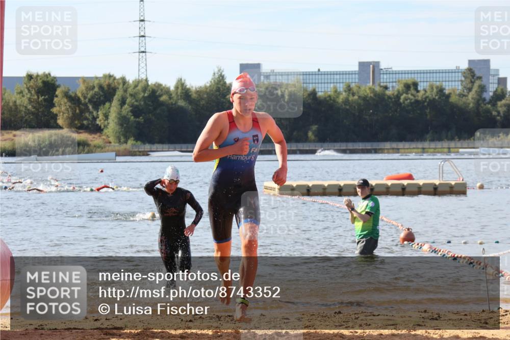 07.09.2025 - 19. Norderstedt Triathlon Luisa Fischer http://msf.ph/oto/8743352 07.09.2025 10:21:23 Schwimmen 649, 687 meine-sportfotos.de