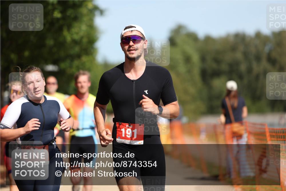07.09.2025 - 19. Norderstedt Triathlon Michael Strokosch http://msf.ph/oto/8743354 07.09.2025 12:33:28 Laufen 191, 210, 714, 731, 782, 815, 1247, 1329 meine-sportfotos.de