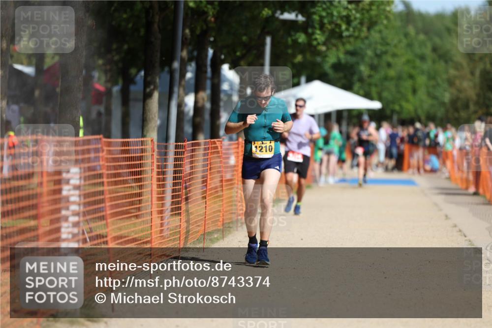 07.09.2025 - 19. Norderstedt Triathlon Michael Strokosch http://msf.ph/oto/8743374 07.09.2025 11:56:38 Laufen 1210 meine-sportfotos.de