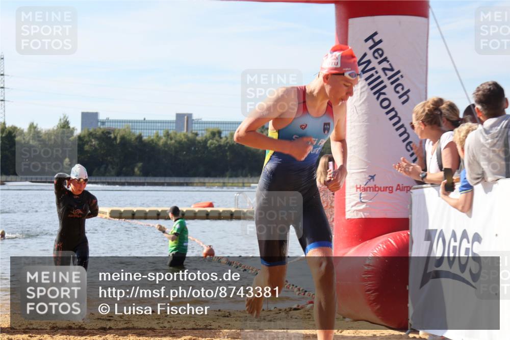 07.09.2025 - 19. Norderstedt Triathlon Luisa Fischer http://msf.ph/oto/8743381 07.09.2025 10:21:24 Schwimmen 649, 687 meine-sportfotos.de