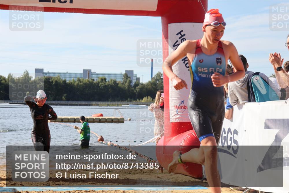 07.09.2025 - 19. Norderstedt Triathlon Luisa Fischer http://msf.ph/oto/8743385 07.09.2025 10:21:24 Schwimmen 649, 687 meine-sportfotos.de