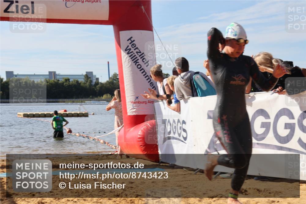 07.09.2025 - 19. Norderstedt Triathlon Luisa Fischer http://msf.ph/oto/8743423 07.09.2025 10:21:26 Schwimmen 649, 687 meine-sportfotos.de