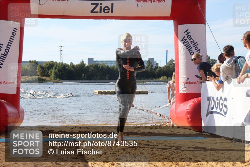 07.09.2025 - 19. Norderstedt Triathlon Luisa Fischer http://msf.ph/oto/8743535 07.09.2025 10:21:44 Schwimmen 645 meine-sportfotos.de