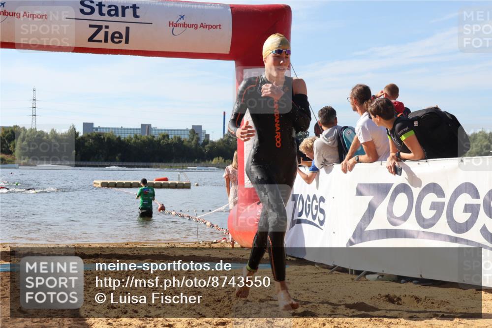 07.09.2025 - 19. Norderstedt Triathlon Luisa Fischer http://msf.ph/oto/8743550 07.09.2025 10:21:45 Schwimmen 645 meine-sportfotos.de