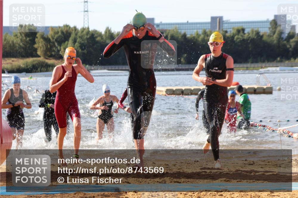 07.09.2025 - 19. Norderstedt Triathlon Luisa Fischer http://msf.ph/oto/8743569 07.09.2025 10:22:13 Schwimmen 86, 639, 648, 652, 655, 664, 667, 672, 673, 686 meine-sportfotos.de