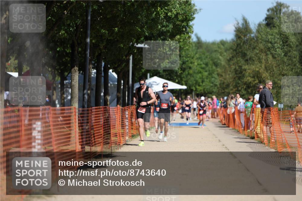 07.09.2025 - 19. Norderstedt Triathlon Michael Strokosch http://msf.ph/oto/8743640 07.09.2025 12:33:46 Laufen 1225 meine-sportfotos.de