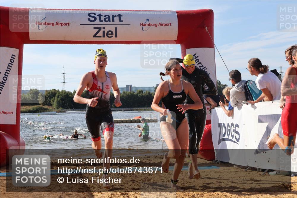 07.09.2025 - 19. Norderstedt Triathlon Luisa Fischer http://msf.ph/oto/8743671 07.09.2025 10:22:19 Schwimmen 86, 639, 648, 652, 655, 664, 667, 672, 673, 686, 690 meine-sportfotos.de