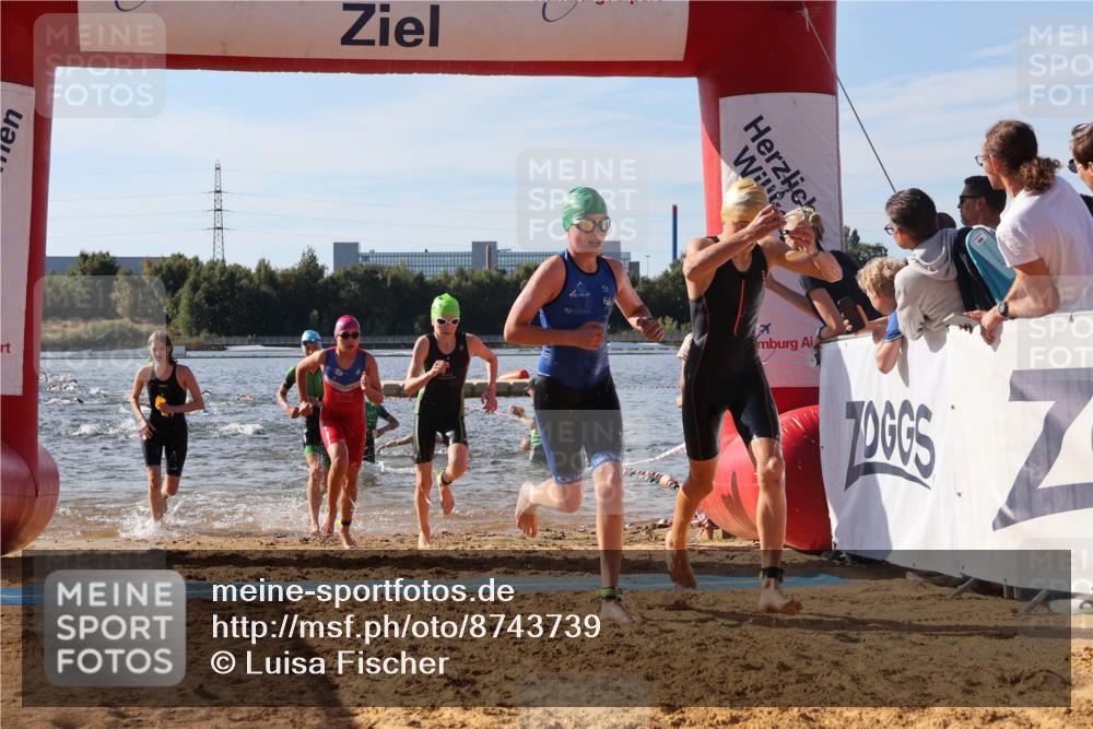 07.09.2025 - 19. Norderstedt Triathlon Luisa Fischer http://msf.ph/oto/8743739 07.09.2025 10:22:29 Schwimmen 68, 87, 108, 112, 639, 663, 667, 672, 673, 676, 681, 686, 690 meine-sportfotos.de