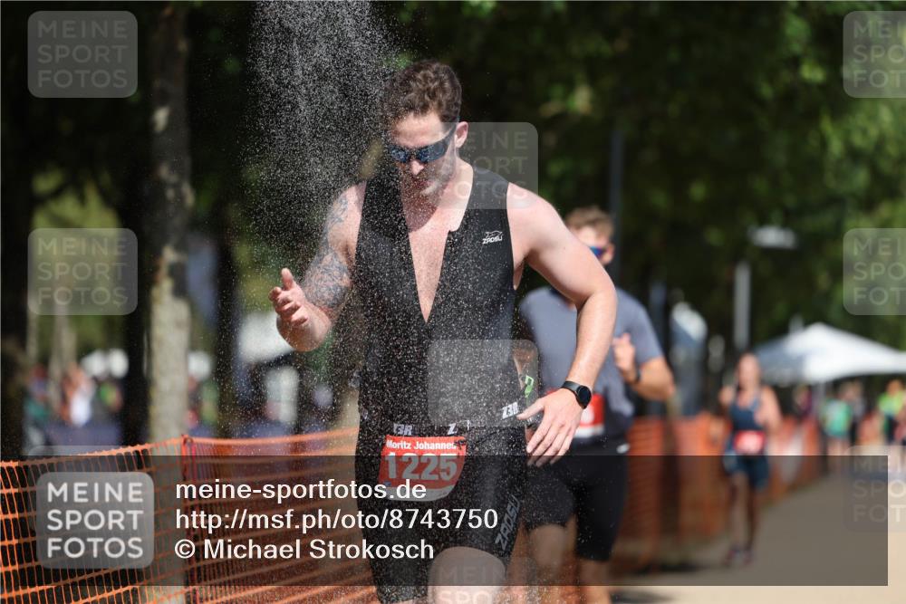 07.09.2025 - 19. Norderstedt Triathlon Michael Strokosch http://msf.ph/oto/8743750 07.09.2025 12:33:54 Laufen 773, 776, 1225 meine-sportfotos.de