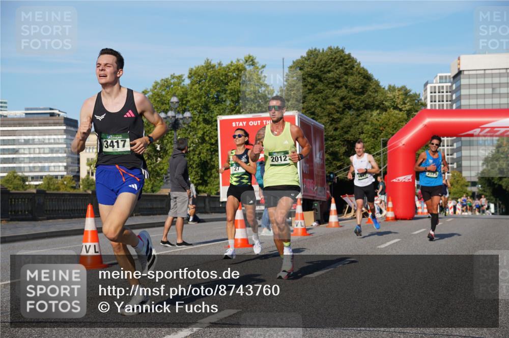 07.09.2025 - BARMER Alsterlauf Yannick Fuchs http://msf.ph/oto/8743760 07.09.2025 09:29:20 Laufen 3417, 27, 2012, 2529 meine-sportfotos.de