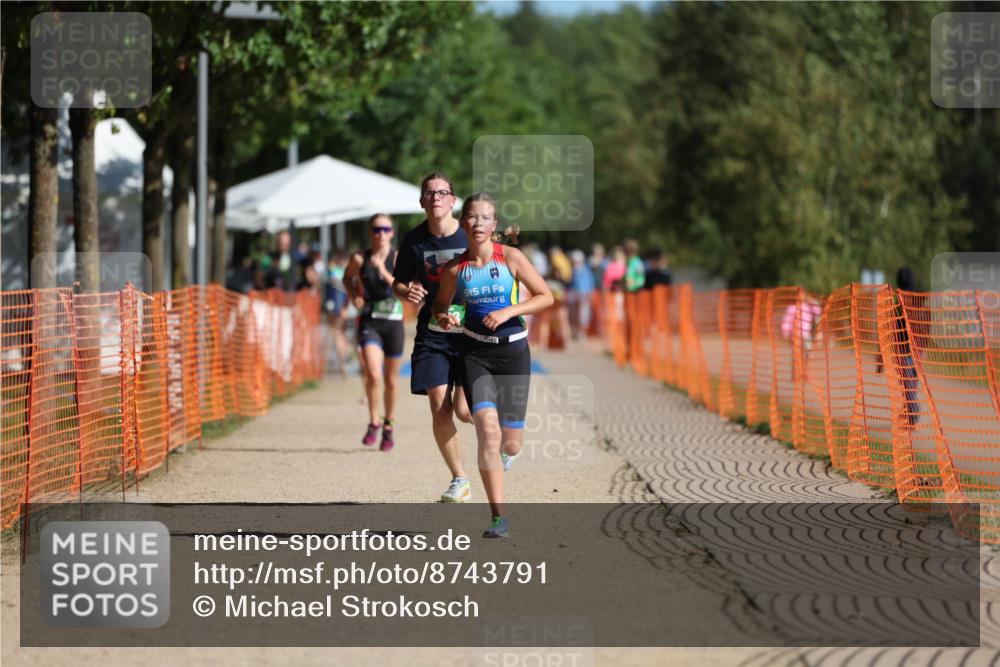 07.09.2025 - 19. Norderstedt Triathlon Michael Strokosch http://msf.ph/oto/8743791 07.09.2025 10:58:08 Laufen 57, 59, 643, 666, 693 meine-sportfotos.de