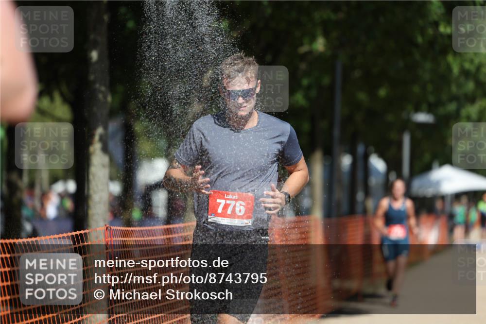 07.09.2025 - 19. Norderstedt Triathlon Michael Strokosch http://msf.ph/oto/8743795 07.09.2025 12:33:55 Laufen 773, 776, 1225 meine-sportfotos.de