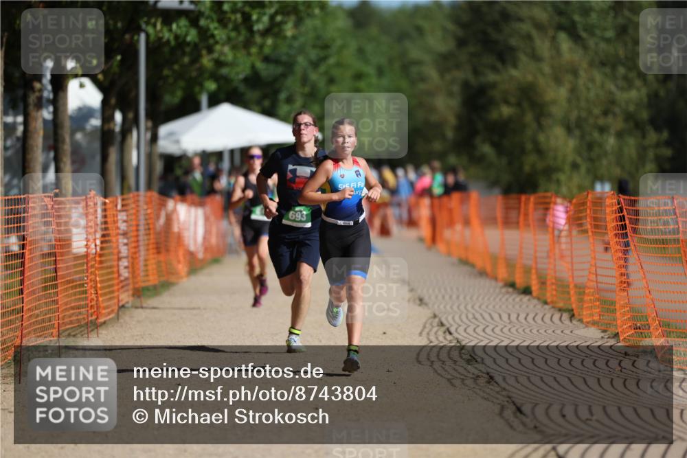 07.09.2025 - 19. Norderstedt Triathlon Michael Strokosch http://msf.ph/oto/8743804 07.09.2025 10:58:08 Laufen 57, 59, 643, 666, 693 meine-sportfotos.de
