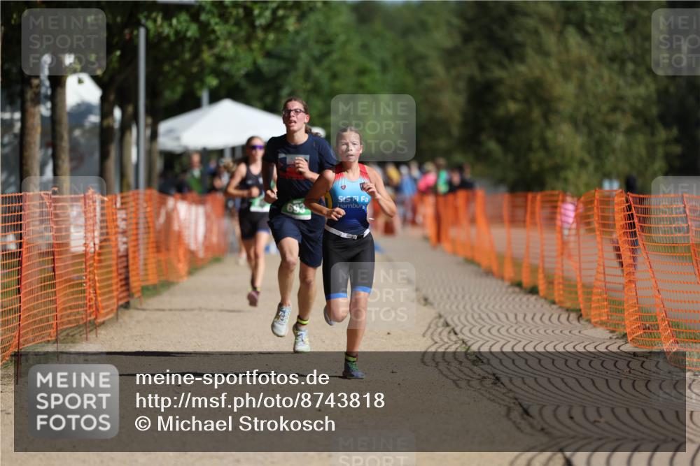 07.09.2025 - 19. Norderstedt Triathlon Michael Strokosch http://msf.ph/oto/8743818 07.09.2025 10:58:08 Laufen 57, 59, 643, 666, 693 meine-sportfotos.de