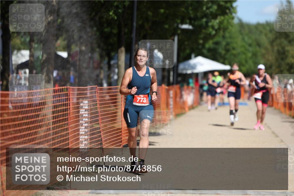07.09.2025 - 19. Norderstedt Triathlon Michael Strokosch http://msf.ph/oto/8743856 07.09.2025 12:33:59 Laufen 773, 776, 1251, 1381 meine-sportfotos.de