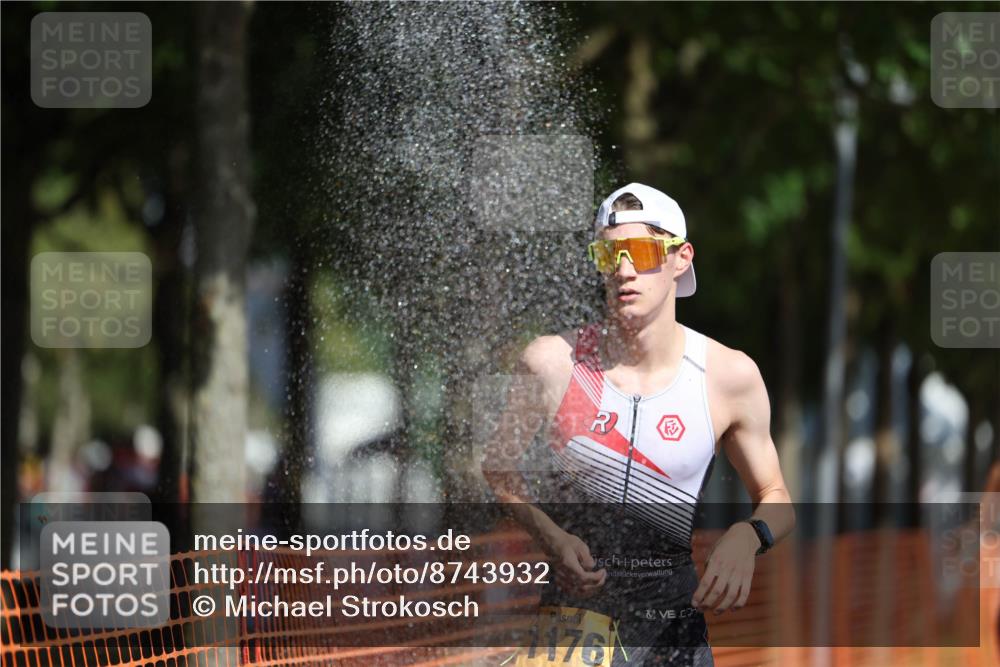 07.09.2025 - 19. Norderstedt Triathlon Michael Strokosch http://msf.ph/oto/8743932 07.09.2025 11:57:03 Laufen 1176, 1195 meine-sportfotos.de