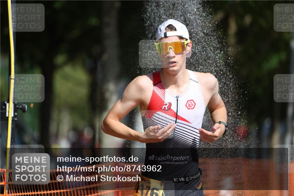 07.09.2025 - 19. Norderstedt Triathlon Michael Strokosch http://msf.ph/oto/8743962 07.09.2025 11:57:04 Laufen 1176, 1195 meine-sportfotos.de