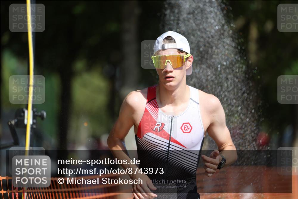 07.09.2025 - 19. Norderstedt Triathlon Michael Strokosch http://msf.ph/oto/8743973 07.09.2025 11:57:04 Laufen 1176, 1195 meine-sportfotos.de