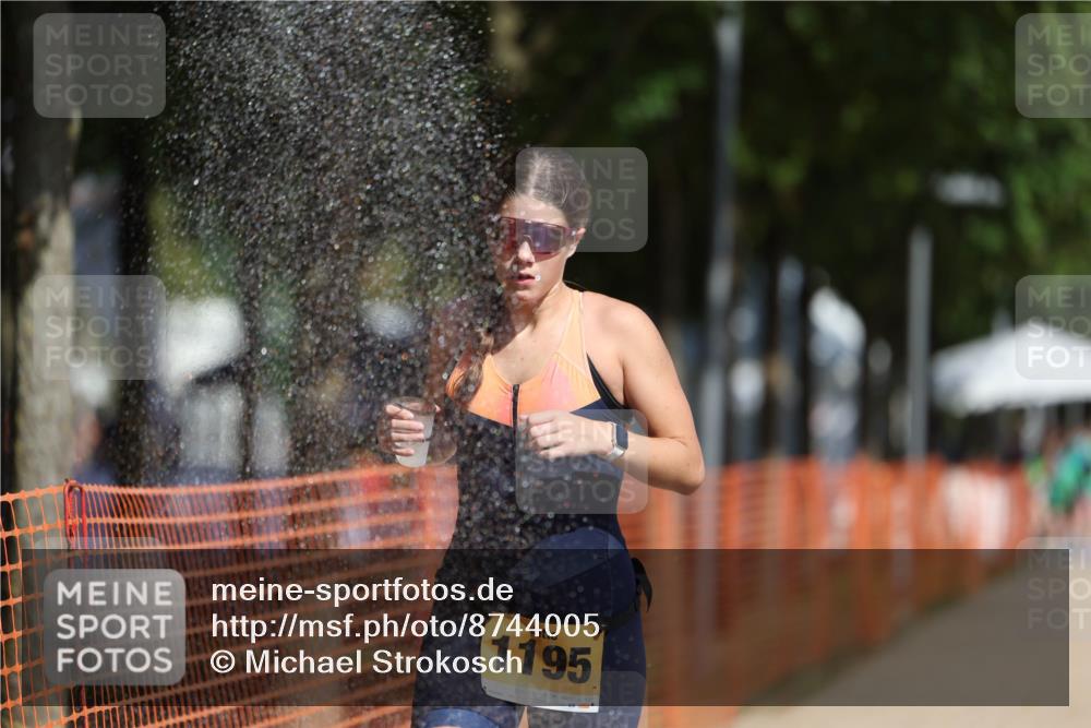 07.09.2025 - 19. Norderstedt Triathlon Michael Strokosch http://msf.ph/oto/8744005 07.09.2025 11:57:06 Laufen 768, 1176, 1195 meine-sportfotos.de