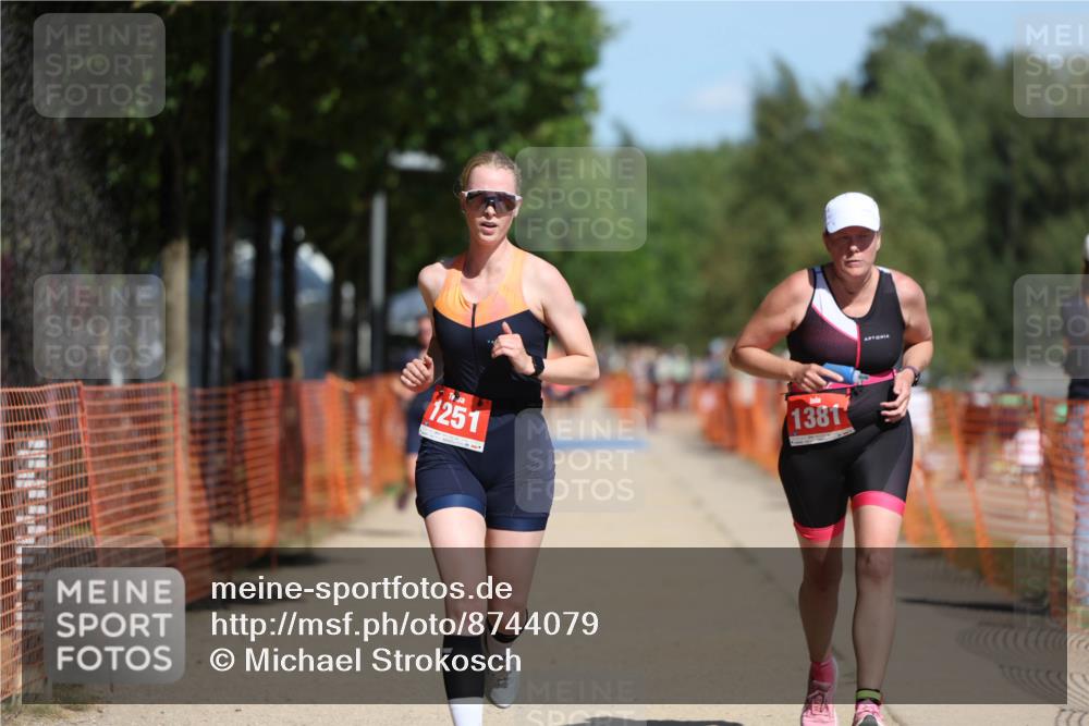 07.09.2025 - 19. Norderstedt Triathlon Michael Strokosch http://msf.ph/oto/8744079 07.09.2025 12:34:05 Laufen 1251, 1368, 1381 meine-sportfotos.de