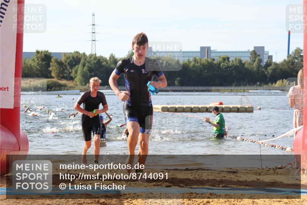 07.09.2025 - 19. Norderstedt Triathlon Luisa Fischer http://msf.ph/oto/8744091 07.09.2025 10:23:01 Schwimmen 58, 93, 118, 638 meine-sportfotos.de