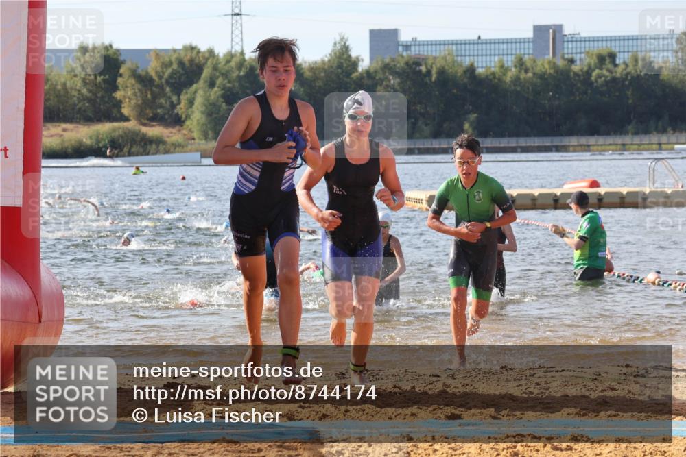07.09.2025 - 19. Norderstedt Triathlon Luisa Fischer http://msf.ph/oto/8744174 07.09.2025 10:23:08 Schwimmen 58, 64, 93, 96, 119, 133, 669, 682, 685 meine-sportfotos.de