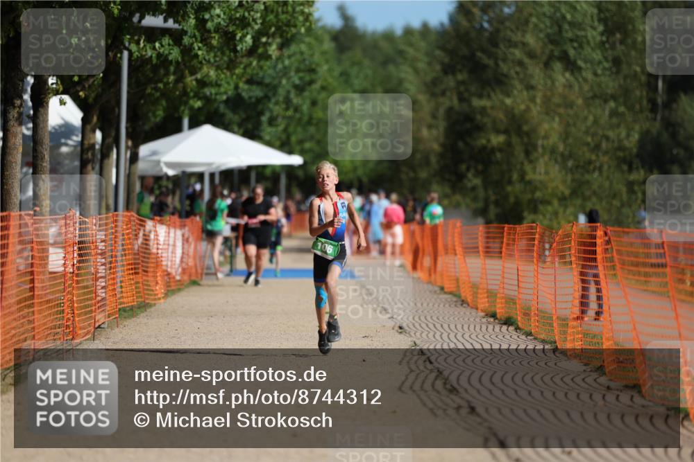07.09.2025 - 19. Norderstedt Triathlon Michael Strokosch http://msf.ph/oto/8744312 07.09.2025 10:58:34 Laufen 106 meine-sportfotos.de