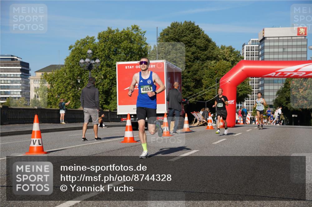 07.09.2025 - BARMER Alsterlauf Yannick Fuchs http://msf.ph/oto/8744328 07.09.2025 09:29:45 Laufen 4853, 5700 meine-sportfotos.de