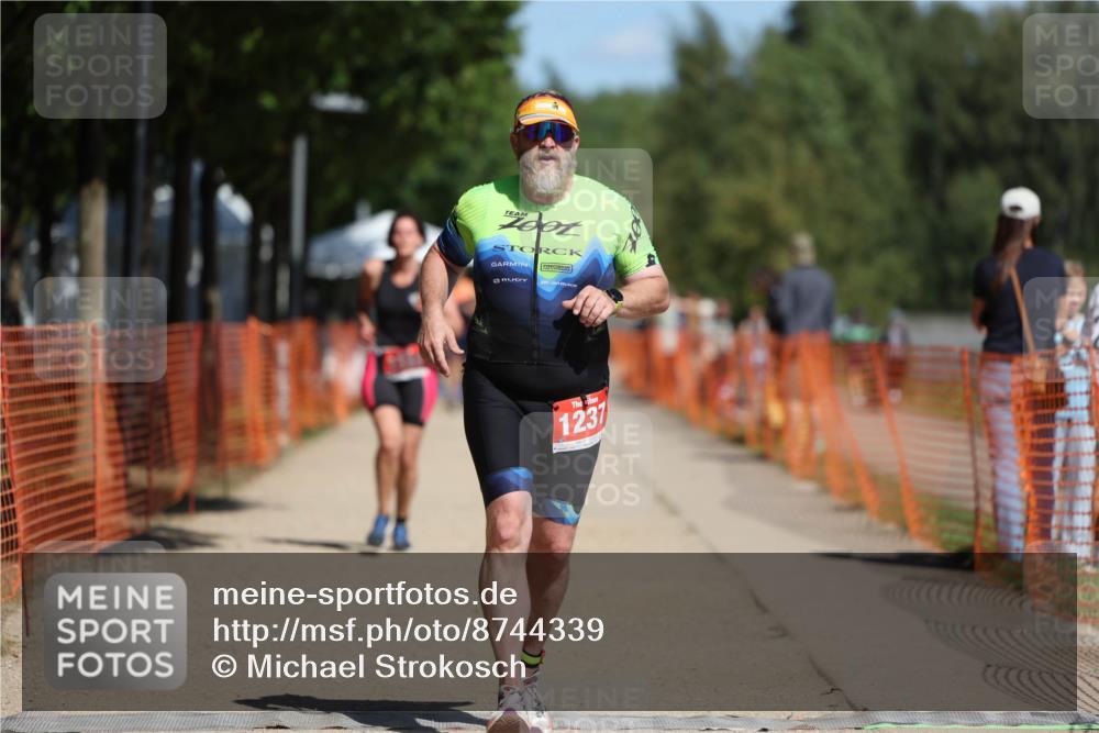 07.09.2025 - 19. Norderstedt Triathlon Michael Strokosch http://msf.ph/oto/8744339 07.09.2025 12:34:15 Laufen 1237, 1333, 1368 meine-sportfotos.de