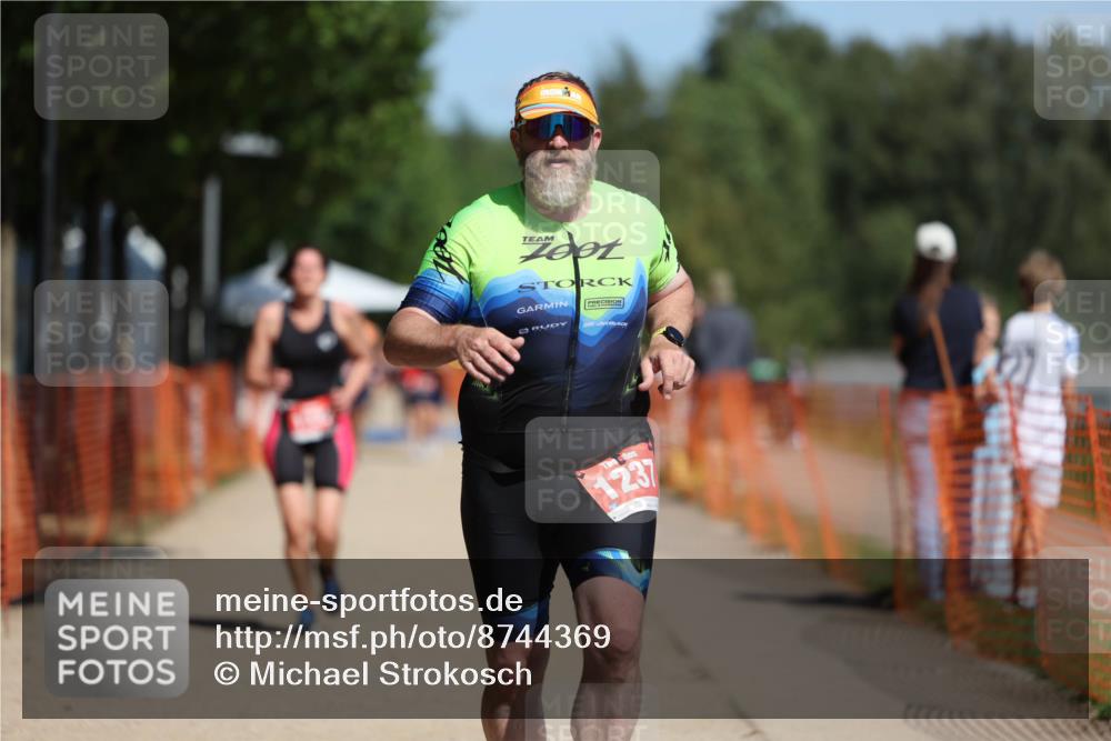 07.09.2025 - 19. Norderstedt Triathlon Michael Strokosch http://msf.ph/oto/8744369 07.09.2025 12:34:16 Laufen 1237, 1333, 1368 meine-sportfotos.de