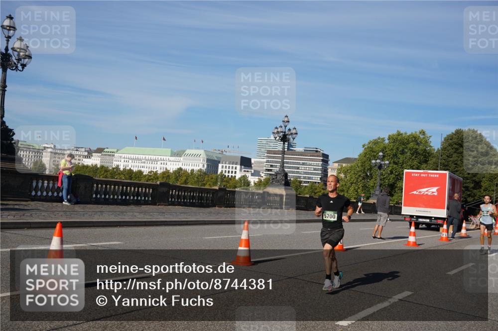 07.09.2025 - BARMER Alsterlauf Yannick Fuchs http://msf.ph/oto/8744381 07.09.2025 09:29:49 Laufen 5700 meine-sportfotos.de