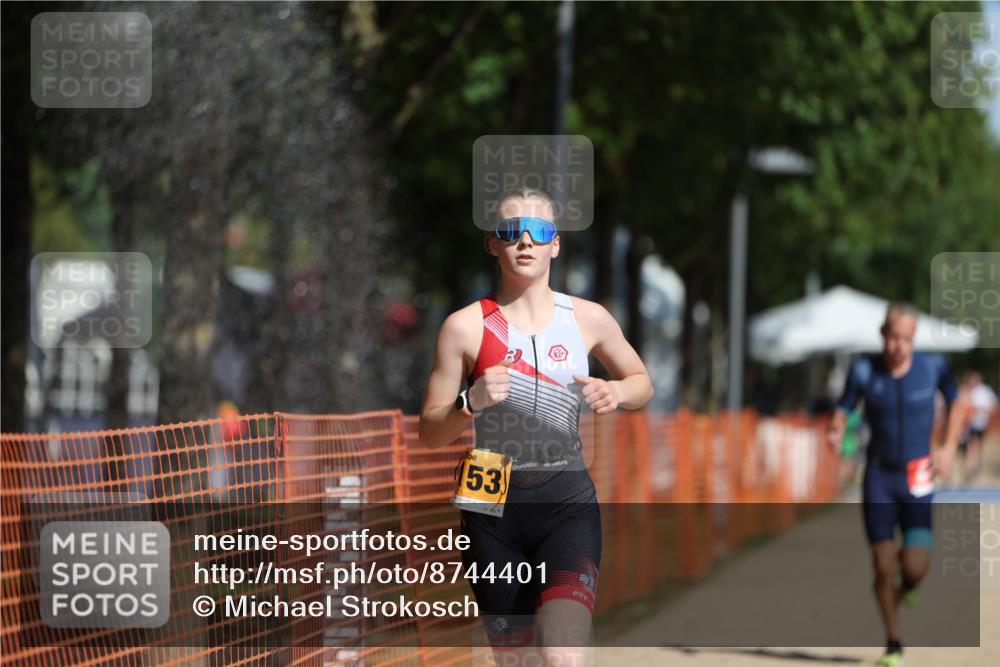 07.09.2025 - 19. Norderstedt Triathlon Michael Strokosch http://msf.ph/oto/8744401 07.09.2025 11:57:26 Laufen 837, 1153, 1162 meine-sportfotos.de
