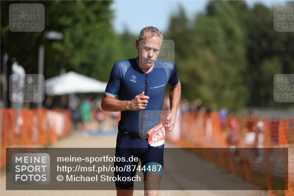 07.09.2025 - 19. Norderstedt Triathlon Michael Strokosch http://msf.ph/oto/8744487 07.09.2025 11:57:30 Laufen 837, 1153 meine-sportfotos.de