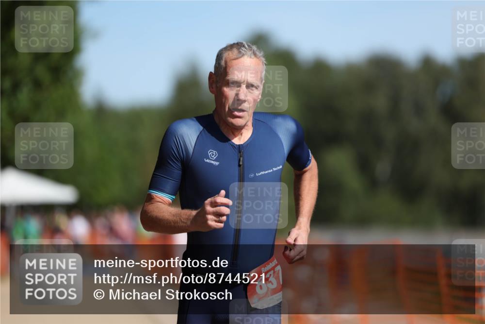 07.09.2025 - 19. Norderstedt Triathlon Michael Strokosch http://msf.ph/oto/8744521 07.09.2025 11:57:31 Laufen 837, 1153 meine-sportfotos.de