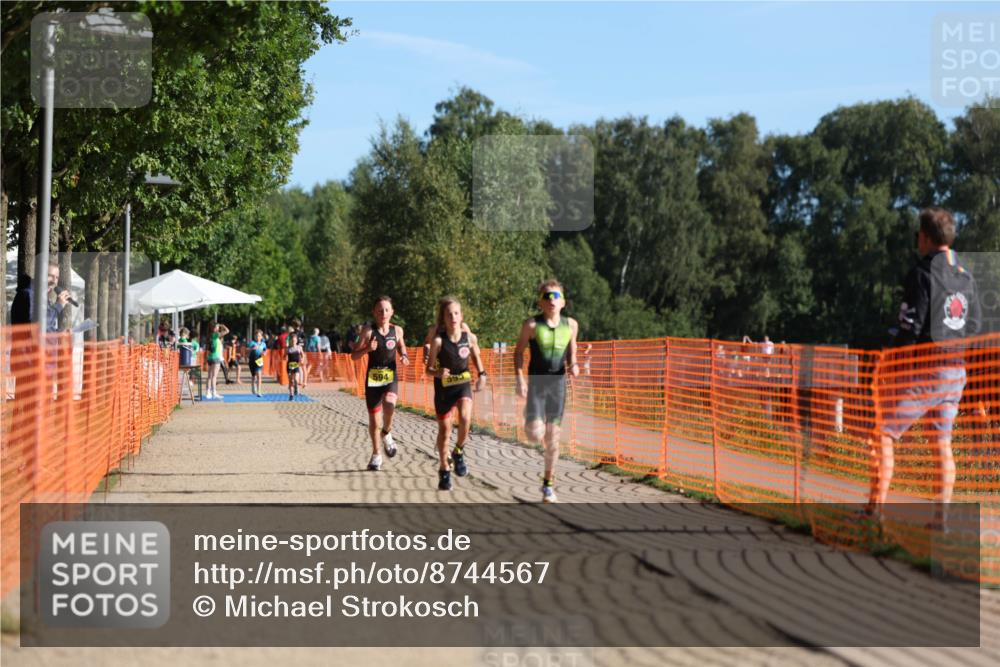 07.09.2025 - 19. Norderstedt Triathlon Michael Strokosch http://msf.ph/oto/8744567 07.09.2025 09:42:33 Laufen 557, 594, 595, 600 meine-sportfotos.de