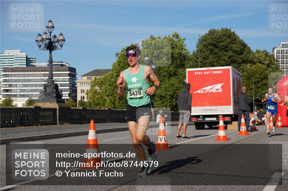 07.09.2025 - BARMER Alsterlauf Yannick Fuchs http://msf.ph/oto/8744579 07.09.2025 09:30:02 Laufen 5429, 5374 meine-sportfotos.de