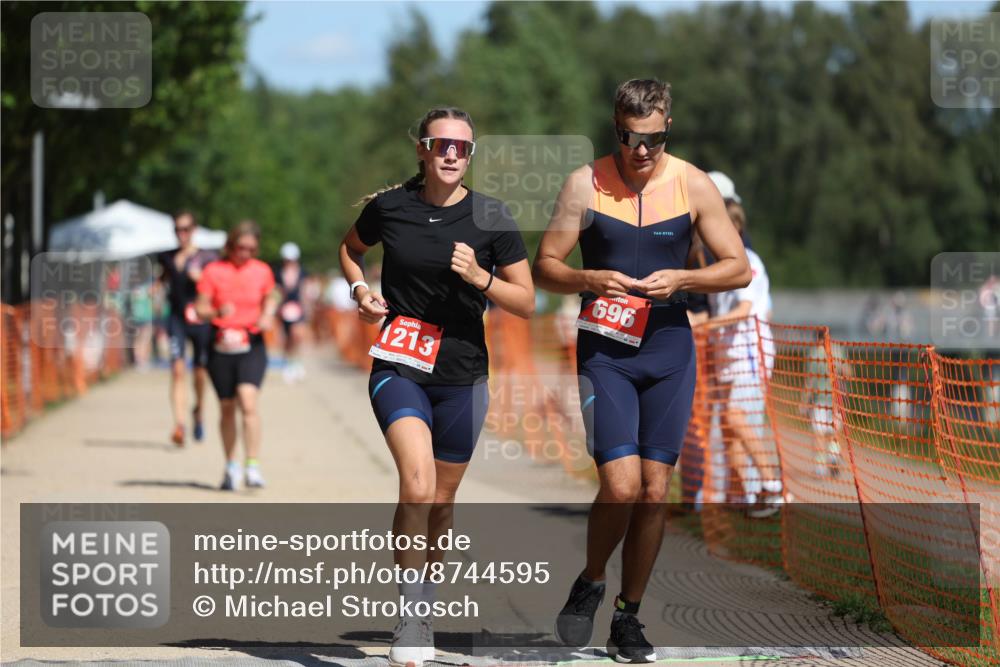 07.09.2025 - 19. Norderstedt Triathlon Michael Strokosch http://msf.ph/oto/8744595 07.09.2025 12:34:29 Laufen 696, 803, 1213, 1233 meine-sportfotos.de