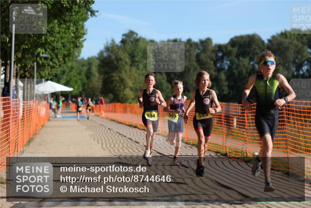 07.09.2025 - 19. Norderstedt Triathlon Michael Strokosch http://msf.ph/oto/8744646 07.09.2025 09:42:36 Laufen 557, 594, 595, 600 meine-sportfotos.de