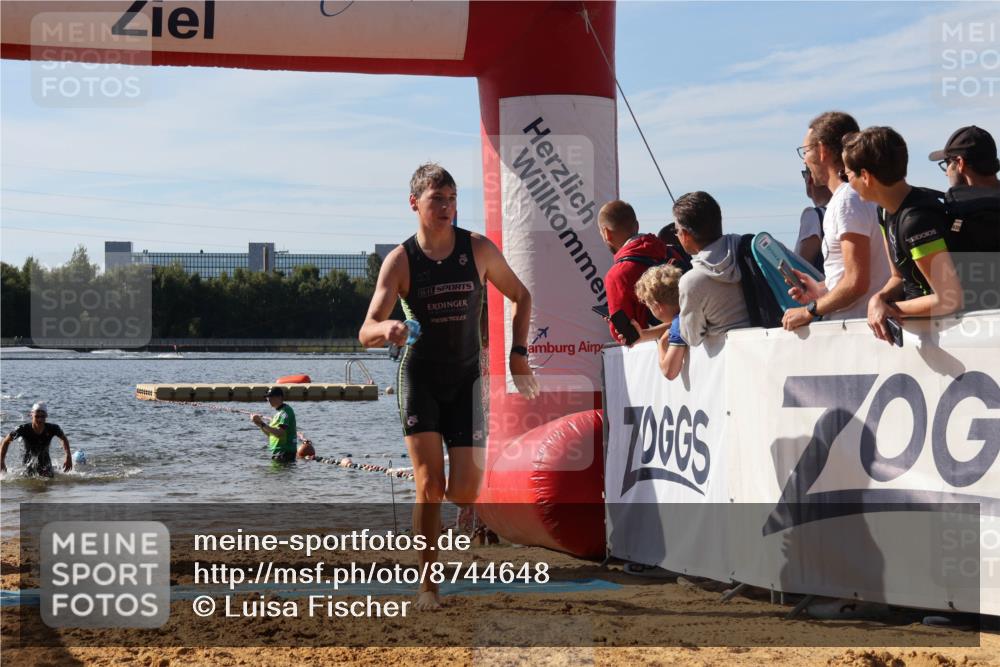 07.09.2025 - 19. Norderstedt Triathlon Luisa Fischer http://msf.ph/oto/8744648 07.09.2025 10:23:22 Schwimmen 74, 96, 119, 125, 133, 668, 682, 685 meine-sportfotos.de