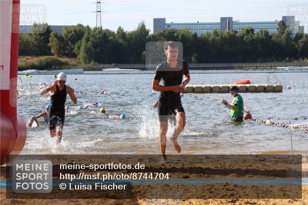 07.09.2025 - 19. Norderstedt Triathlon Luisa Fischer http://msf.ph/oto/8744704 07.09.2025 10:23:27 Schwimmen 74, 125, 637, 651, 668, 689 meine-sportfotos.de